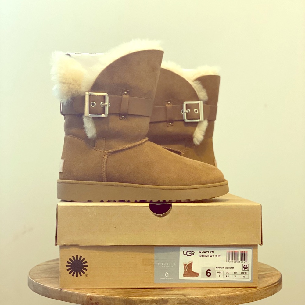 UGG Australia Jaylyn boot in chestnut NIB!